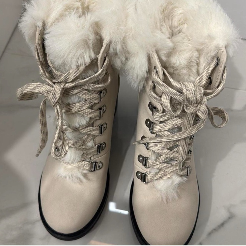 Cream Fur Winter Boots